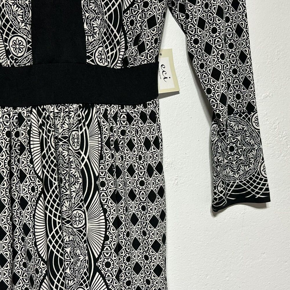 eci New York Black/ White Womens Dress V Neck Size Small NWT - Picture 6 of 16
